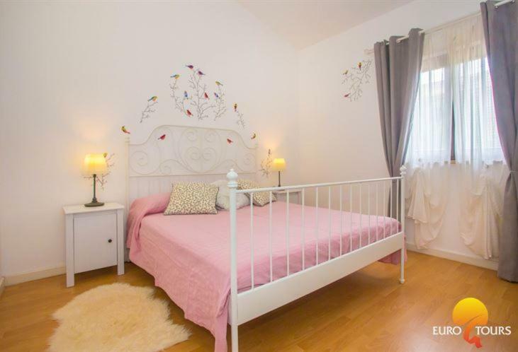 Holiday Home Marina Kaštelir Kültér fotó